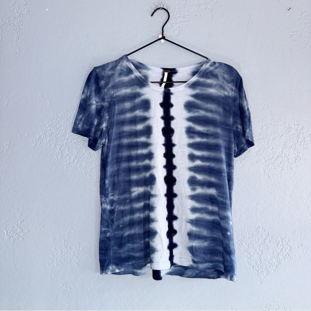 Young, fabulous and Broke Blue Tie Dye Shirt Size Medium